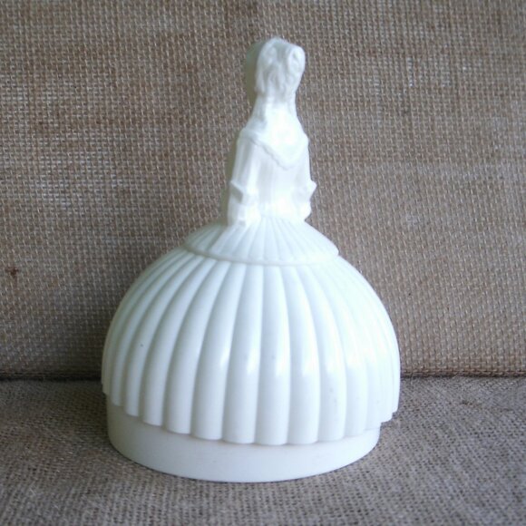 Vintage Southern Belle Plastic Sewing Caddy Figurine - Picture 4 of 16